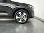 Volvo XC40 B4 Plus Dark | Parkeercamera | Stoel- en Stuurverwarming | Harman Kardon | Trekhaak
