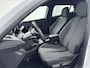 Peugeot 2008 1.2 PureTech 100 Allure | Lichtmetalen velgen | Navigatie | Climate control | Achterruitrijcamera |