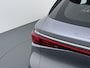 BYD Atto 3 ACCU 60kWh Design Pano-dak Leer+Elektr.Verst. Warmtepomp Adaptieve Cruise 360°Camera Apple Carplay Android Auto Elektr.Achterklep Design Verkeersbord detectie WiFi DAB Led Rijstrooksensor Keyless Smartphone Entry Fabrieksgarantie tot 14-12-2030/150.000km Garantie op de LFP Accu tot 14-12-2030/200.000km €44.000,- Nieuw!