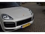 Porsche Cayenne Coupé 3.0 E-Hybrid 462pk SportDesign | Pano | 22'' Wielen | ACC | Softclose | Bose | Stoelventilatie | Head-Up | 360 Camera |