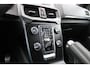 Volvo V40 2.0 D2 Inscription, R-Design, Trekhaak, Leder/Alcantara, Parkeersensor achter, Regensensor, Navigatie