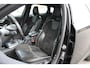 Volvo V40 2.0 D2 Inscription, R-Design, Trekhaak, Leder/Alcantara, Parkeersensor achter, Regensensor, Navigatie