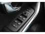 Volvo V40 2.0 D2 Inscription, R-Design, Trekhaak, Leder/Alcantara, Parkeersensor achter, Regensensor, Navigatie