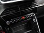 Peugeot 2008 1.2 130PK Active Pack | AUTOMAAT | AppleCarPlay/AndroidAuto | Armsteun | Climate Control | Cruise Control | FULL LED | LMV | Parkeersensoren | Isofix | Afneembare Trekhaak |