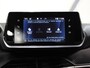 Peugeot 2008 1.2 130PK Active Pack | AUTOMAAT | AppleCarPlay/AndroidAuto | Armsteun | Climate Control | Cruise Control | FULL LED | LMV | Parkeersensoren | Isofix | Afneembare Trekhaak |
