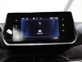 Peugeot 2008 1.2 130PK Active Pack | AUTOMAAT | AppleCarPlay/AndroidAuto | Armsteun | Climate Control | Cruise Control | FULL LED | LMV | Parkeersensoren | Isofix | Afneembare Trekhaak |