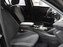 Peugeot e-208 Active Pack 50kWh 136PK | 1ste eigenaar | ACCURAPPORT 96% | 3 FASE | Armsteun | Navigatie | Climate Control | Parkeersensoren | 16"LMV | AUTOMAAT | Isofix |