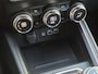 Renault Clio 1.0 TCe 90 Techno Handgeschakeld / Pack winter / Draadloze telefoon lader / Keyless Entry/Start / Achteruitrijcamera / Stuur-, en Stoel verwarming / Climate control / Apple Carplay Android Auto /