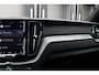 Volvo XC60 T6 350PK Plug-in hybrid AWD Plus Dark | Adaptieve Cruise Control met Pilot Assist | Elektrisch bedienbaar panoramisch schuif-/kanteldak | Premium audio by Harman Kardon | Elektrische voorstoelen met geheugen | Verwarmbare voorstoelen + stuurwiel