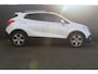 Opel Mokka 1.4 T Cosmo | incl. 12 maanden garantie | Trekhaak | Lichtmetalen velgen | Achteruitrijcamera | Parkeersensoren V+A | Navigatie | Bluetooth |
