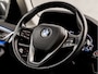 BMW 5-Serie Touring 530e Sportline 293Pk Automaat (APPLE CARPLAY, GROOT NAVI, DEALER ONDERHOUDEN, CAMERA, SFEERVERLICHTING, LEDER, SPORTSTOELEN, ADAPTIVE CRUISE, TREKHAAK ELEKTRISCH, NIEUWSTAAT)