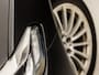 BMW 5-Serie Touring 530e Sportline 293Pk Automaat (APPLE CARPLAY, GROOT NAVI, DEALER ONDERHOUDEN, CAMERA, SFEERVERLICHTING, LEDER, SPORTSTOELEN, ADAPTIVE CRUISE, TREKHAAK ELEKTRISCH, NIEUWSTAAT)