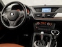 BMW X1 xDrive28i Executive Sport 259Pk Automaat (YOUNGTIMER, 6 CILINDER, NAVIGATIE, CLIMATE, LEDEREN SPORTSTOELEN, ZWART HEMEL, BLUETOOTH, GETINT GLAS, PARKEERSENSOREN, CRUISE, NIEUWSTAAT)