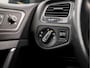 Volkswagen Golf 1.0 TSI Sportline (APPLE CARPLAY, BLACK EDITION, CLIMATE, LED KOPLAMPEN, STOELVERWARMING, DYNAMISCHE KNIPPERLICHTEN, CAMERA, SPORTSTOELEN, ADAPTIVE CRUISE, GETINT GLAS, NIEUWSTAAT)