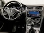 Volkswagen Golf 1.0 TSI Sportline (APPLE CARPLAY, BLACK EDITION, CLIMATE, LED KOPLAMPEN, STOELVERWARMING, DYNAMISCHE KNIPPERLICHTEN, CAMERA, SPORTSTOELEN, ADAPTIVE CRUISE, GETINT GLAS, NIEUWSTAAT)