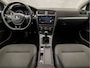 Volkswagen Golf 1.0 TSI Sportline (APPLE CARPLAY, BLACK EDITION, CLIMATE, LED KOPLAMPEN, STOELVERWARMING, DYNAMISCHE KNIPPERLICHTEN, CAMERA, SPORTSTOELEN, ADAPTIVE CRUISE, GETINT GLAS, NIEUWSTAAT)