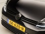 Volkswagen Golf 1.0 TSI Sportline (APPLE CARPLAY, BLACK EDITION, CLIMATE, LED KOPLAMPEN, STOELVERWARMING, DYNAMISCHE KNIPPERLICHTEN, CAMERA, SPORTSTOELEN, ADAPTIVE CRUISE, GETINT GLAS, NIEUWSTAAT)