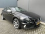 Volvo V40 2.0 D2 R-Design Business Climate control - Cruise control - Park.sensoren achter - Navigatie - Lederen bekleding - Verwarmde voorstoelen - R-design exterieur - Multimedia voorbereiding