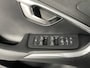 Volvo V40 2.0 D2 R-Design Business Climate control - Cruise control - Park.sensoren achter - Navigatie - Lederen bekleding - Verwarmde voorstoelen - R-design exterieur - Multimedia voorbereiding