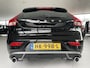 Volvo V40 2.0 D2 R-Design Business Climate control - Cruise control - Park.sensoren achter - Navigatie - Lederen bekleding - Verwarmde voorstoelen - R-design exterieur - Multimedia voorbereiding