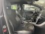 Volvo V40 2.0 D2 R-Design Business Climate control - Cruise control - Park.sensoren achter - Navigatie - Lederen bekleding - Verwarmde voorstoelen - R-design exterieur - Multimedia voorbereiding