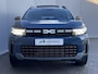 Dacia Bigster 1.8 Hybrid 155 Extreme Automaat / Trekgewicht 1.000 kg / Schuifdak / Navigatie / Adaptieve CC / Elektrische klep / Stuur-, stoel- en voorruitverwarming / 18" LM wielen / Apple Carplay Android /