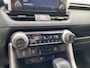 Toyota RAV4 2.5 Hybrid Style Bi Tone zwart dak ,Lage km stand! ,Incl. Bearlock ,Stoelverwarming ,Leder/Alcantara interieur ,Keyless ,Elek. bedienbare achterklep ,Adaptive cruise control