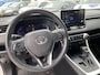 Toyota RAV4 2.5 Hybrid Style Bi Tone zwart dak ,Lage km stand! ,Incl. Bearlock ,Stoelverwarming ,Leder/Alcantara interieur ,Keyless ,Elek. bedienbare achterklep ,Adaptive cruise control