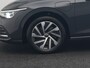 Volkswagen Golf 1.4 eHybrid Style Plug In Hybrid 204pk Dealer O.H PHEV | Adaptive Cruise | Sportstoelen Massage & Memory | IQ Light | Sfeerverlichting | Apple Carplay | Stoelen & Stuur Verwarmd | Virtual | Navigatie | DAB |