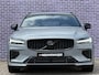 Volvo V60 2.0 T8 Plug-in hybrid AWD Plus Dark | POLESTAR ENGINEERD! | Exterior Styling Kit | Panorama Schuifdak | Harman/Kardon | Sportstoelen | Google | Stuur + Stoelverwarming |