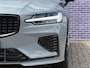 Volvo V60 2.0 T8 Plug-in hybrid AWD Plus Dark | POLESTAR ENGINEERD! | Exterior Styling Kit | Panorama Schuifdak | Harman/Kardon | Sportstoelen | Google | Stuur + Stoelverwarming |