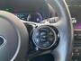 Kia e-Soul ExecutiveLine 64 kWh | Head up display | Adaptive cruise control | Parkeersensoren v + a | Navigatie | Climate control