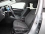 Volkswagen Golf Variant 1.0 eTSI Life || Apple Carplay/Android Auto | Sfeerverlichting | Climate Control | Cruise Control Adaptive |