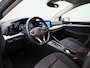 Volkswagen Golf Variant 1.0 eTSI Life || Apple Carplay/Android Auto | Sfeerverlichting | Climate Control | Cruise Control Adaptive |