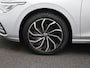 Volkswagen Golf Variant 1.0 eTSI Life || Apple Carplay/Android Auto | Sfeerverlichting | Climate Control | Cruise Control Adaptive |