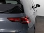 Volkswagen Golf R-Line 1.5 eTSI 150 PK DSG | Trekhaak | Panoramadak | Achteruitrijcamera | Navigatie Via Smartphone | Stoel & Stuurwielverwarming |