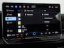 Volkswagen Golf R-Line 1.5 eTSI 150 PK DSG | Trekhaak | Panoramadak | Achteruitrijcamera | Navigatie Via Smartphone | Stoel & Stuurwielverwarming |