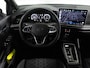 Volkswagen Golf R-Line 1.5 eTSI 150 PK DSG | Trekhaak | Panoramadak | Achteruitrijcamera | Navigatie Via Smartphone | Stoel & Stuurwielverwarming |