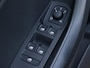 Skoda Karoq 1.5 TSI ACT Business Edition | Panoramadak | Trekhaak | Stoelverwarming | Navigatie | Camera | Dodehoekdetectie | Adaptive Cruise |