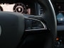 Skoda Karoq 1.5 TSI ACT Business Edition | Panoramadak | Trekhaak | Stoelverwarming | Navigatie | Camera | Dodehoekdetectie | Adaptive Cruise |