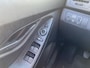 Hyundai ix20 1.4i i-Vision / NL-Auto / Cruise-Control / Climate-Control / Trekhaak / Radio / Armsteun V+A / Getint-Glas / PDC-Achter / 16'' LMV / All-Season / ENZ.