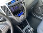 Hyundai ix20 1.4i i-Vision / NL-Auto / Cruise-Control / Climate-Control / Trekhaak / Radio / Armsteun V+A / Getint-Glas / PDC-Achter / 16'' LMV / All-Season / ENZ.