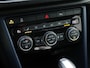 Volkswagen T-Roc 1.5 TSI Style | Trekhaak | Panoramadak | Stoelverwarming | Navigatie | Adaptive Cruise | Parkeersensoren |