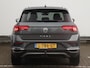 Volkswagen T-Roc 1.5 TSI Style | Trekhaak | Panoramadak | Stoelverwarming | Navigatie | Adaptive Cruise | Parkeersensoren |