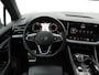 Volkswagen Touareg 3.0 TSi eHybrid 4MOTION R | Luchtvering | Panoramadak | Matrix LED | Achteruitrijcamera | Stoel- en stuurverwarming |