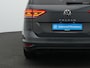 Volkswagen Touran 7 pers. 1.5 TSI 150 pk DSG Highline | 7-persoons | Panoramadak | Trekhaak | Stoelverwarming | Sportonderstel | Side Assist | Black Style