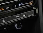 Volkswagen Touran 7 pers. 1.5 TSI 150 pk DSG Highline | 7-persoons | Panoramadak | Trekhaak | Stoelverwarming | Sportonderstel | Side Assist | Black Style