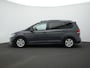 Volkswagen Touran 7 pers. 1.5 TSI 150 pk DSG Highline | 7-persoons | Panoramadak | Trekhaak | Stoelverwarming | Sportonderstel | Side Assist | Black Style