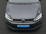 Volkswagen Touran 7 pers. 1.5 TSI 150 pk DSG Highline | 7-persoons | Panoramadak | Trekhaak | Stoelverwarming | Sportonderstel | Side Assist | Black Style