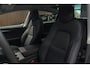 Tesla Model 3 RWD Autopilot ACC Stuurverwarm. PDC Leer Navi Panoramadak 360° Elektr. achterklep Stoelverwarming voor & achter Climate voor & achter LM velgen BTW auto! Nieuw!